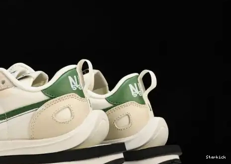 Nike White Green sacai Vaporwaffle DD1875-102 0521